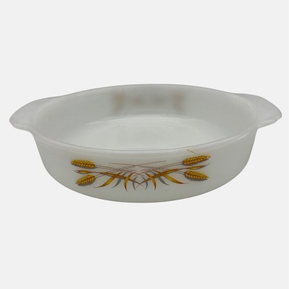 Vintage 1960s Fire King Wheat Pair Round Cake Plates 7" & 8" Anchor Hocking - Picture 2 of 8